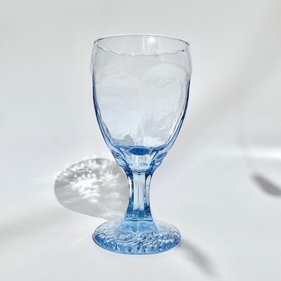 Periwinkle Chivalry Wine Glass