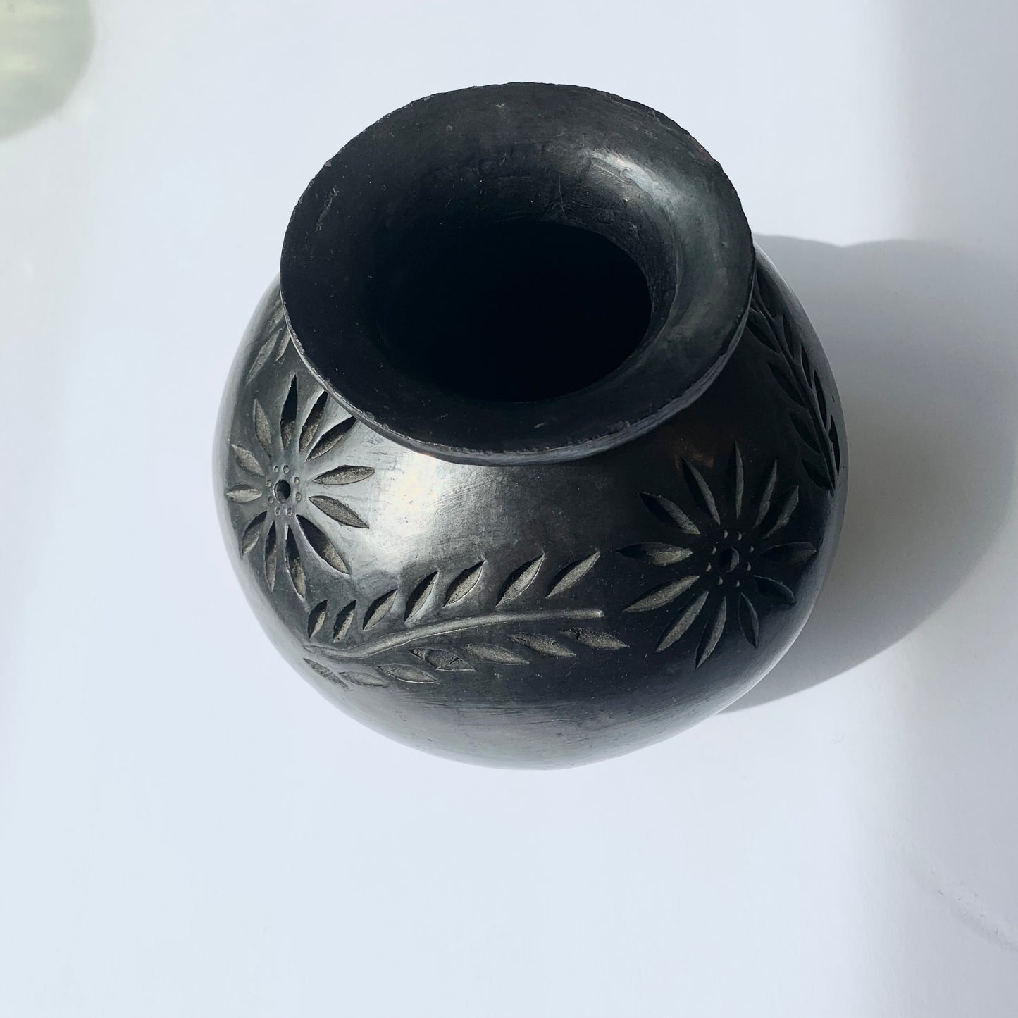 Oaxaca Simon Reyes Pottery Vase